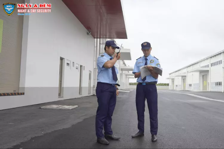 Nhiệm vụ bảo vệ trực tại vị trí tuần tra tại siêu thị